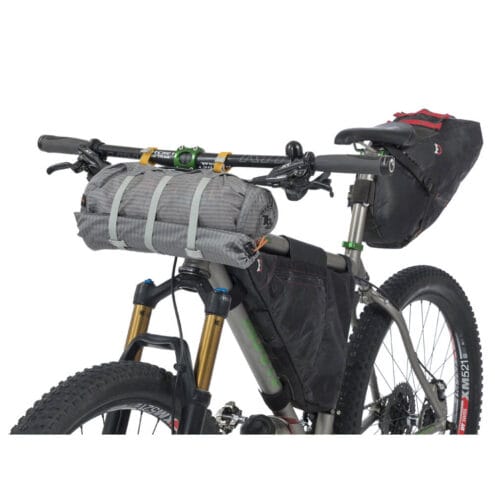 Lätt enmanstält Copper Spur HV UL 1 från Big Agnes på cykel.