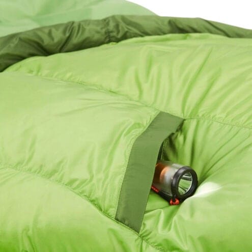 Yttre ficka på Marmot Hydrogen sovsäck med äkta dun (unisex)