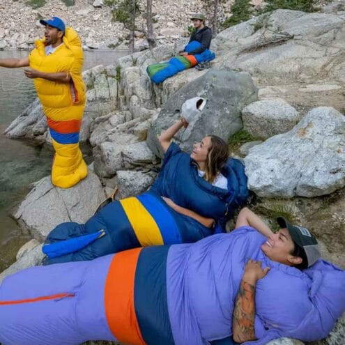 modeller använder olika sovsäckar från marmot, bland annat Marmot Never Summer sovsäck