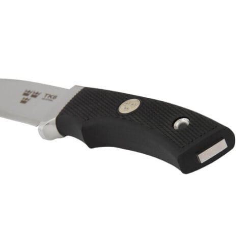 Fällkniven TK6 Tre Kronor Hunters ergonomiska skaft i svart har fantastisk hållbarhet.