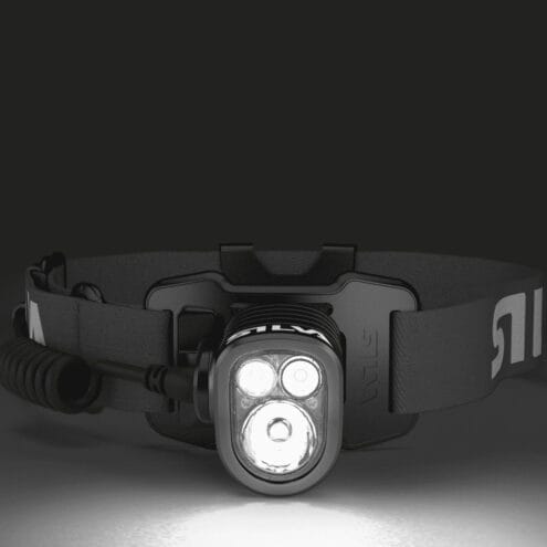 Tre LED-ljuskällor med Silva Exceed 4XT pannlampa med 2300 lumen.