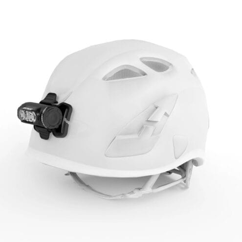 Pålitlig pannlampa från Silva Explore 4RC som är lätt att montera på hjälm.