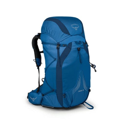 Modellen Exos 58 från Osprey i blått är en ultralätt vandringsryggsäck med funktionella detaljer.