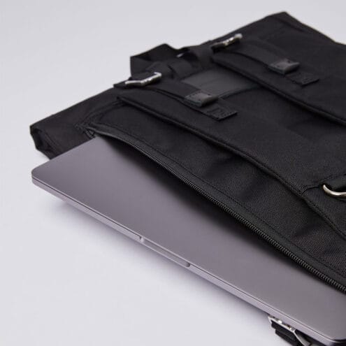 Närbild på laptopfacken i Sandqvist Bernt ryggsäck.