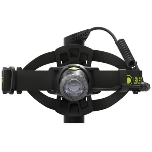 Närbild på NEO10R pannlampa från Ledlenser.