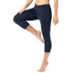 Kvinna som bär Base 3/4 Tight 230 från super.natural.