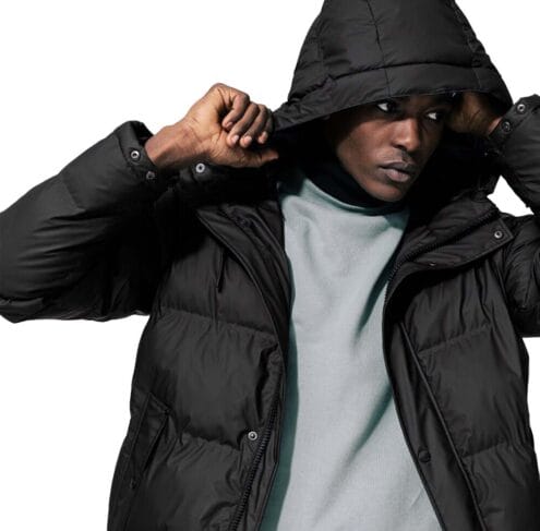 BAFFLE JACKET VATTENTÄT JACKA på modell