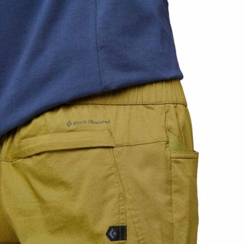 Närbild på bakficka av MEN'S NOTION PANTS