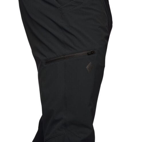 Närbild på herrbyxor från Diamond Technician Alpine Pants.