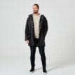 manlig modell i tretorn wing regnjacka black
