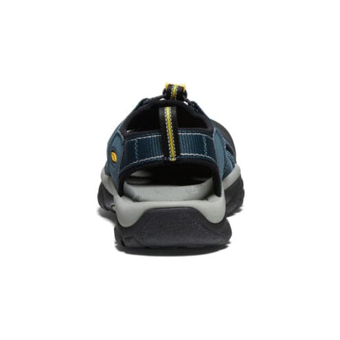 Närbild på häl av Keen Men's Newport H2 sandal för vandring (herr).