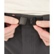 Närbild på spänne på Marmot Women's Kodachrome Shorts 5