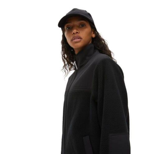 Röhnisch Phoebe Pile Jacket fleecejacka (dam) på modell