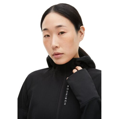 Närbild på Röhnisch Thermo Windstopper Jacket vindtät jacka (dam)