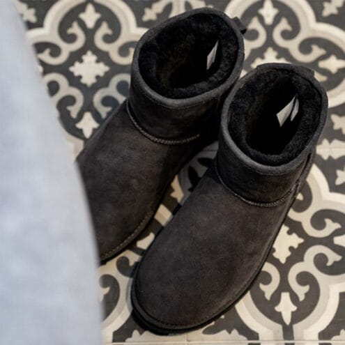 sHEPHERD lAURA sUEDE I SVART