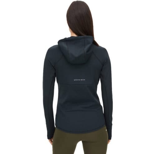 Röhnisch Free Motion Half Zip på en bakvänd modell