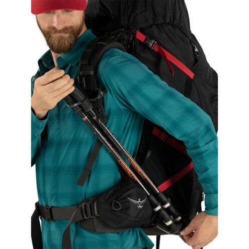 AETHER™ PLUS 85 med stavar på en modell