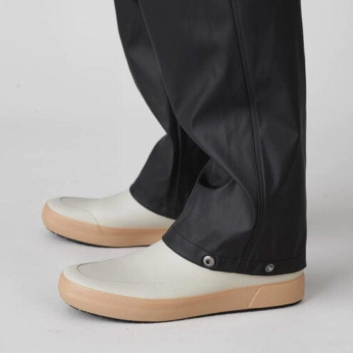 Närbild på benet av NIMBO RAINPANT från tretorn