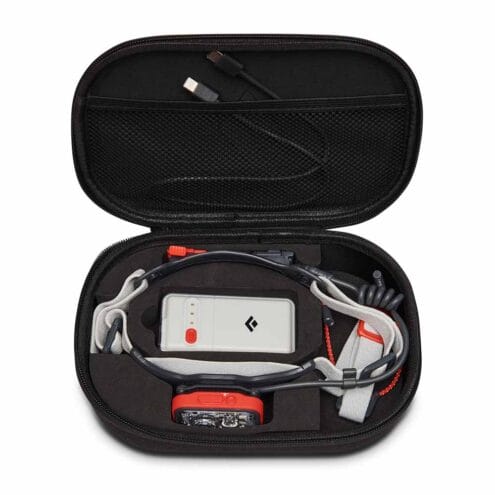 Black Diamond Distance 1500 Headlamp pannlampa tillsammans med fodral och medföljande produkter