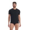 Adidas Crew Neck T-shirt 2-pack på en modell i svart