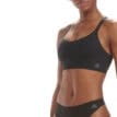 En bekväm och snygg Adidas Scoop Lounge Bra på en modell