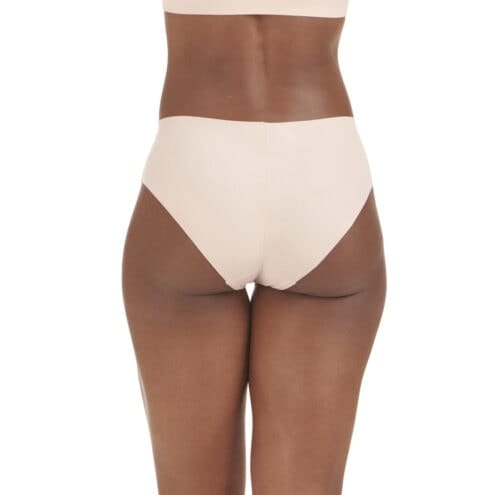 Adidas Cheeky Hipster mikrofibertrosor (dam) på en modell som visar baksidan