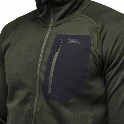 Närbild på dragkedja och bröstficka på Black Diamond MEN'S FACTOR JACKET