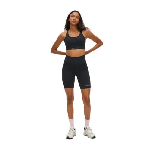 Röhnisch Flattering High Waist Bike Tights på en modell