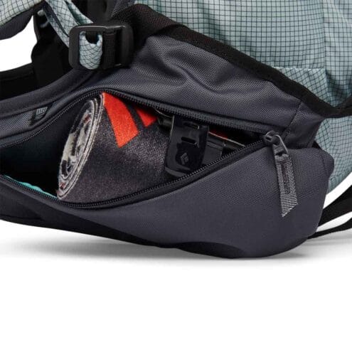 Sidoficka på Black Diamond Dawn Patrol 32L ryggsäck