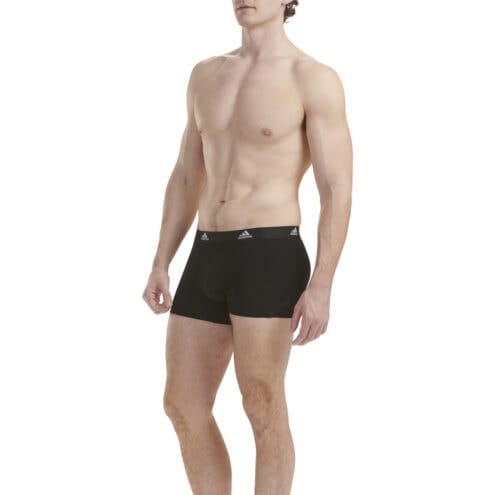Adidas Trunk 3-pack kalsonger (herr) i svart på en modell