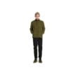 En modell bär Timberland High-Pile Fleece jacka (herr)