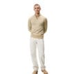 En modell bär J. Lindeberg Kian Zipped Sweater (herr)
