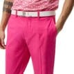 J.Lindeberg Ellott Pant lättviktsbyxor (herr) på en modell