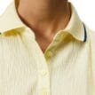 Närbild på krage av J.Lindeberg Lila Sleeveless Top pikéväst (dam)