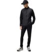 En modell bär En snygg och skön J.Lindeberg Martino Quilt Hybrid Jacket (herr)