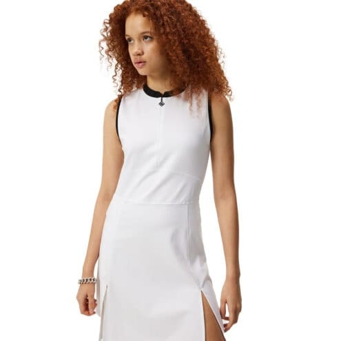 J.Lindeberg Ebony Dress golfklänning (dam) i ett strechight och bekvämt materil på en kund