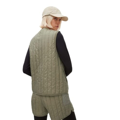 Ryggpanel av En snygg och praktisk Röhnisch Lake Padded Vest (dam)