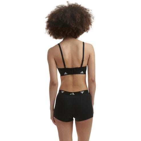 Baksida av En vadderad och bekväm Adidas Padded Bralette BH (dam) på en modell
