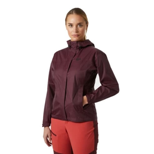 En snygg och praktisk Helly Hansen Loke Jacket skaljacka (dam) på en modell
