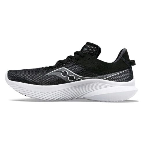 Insida profil av lågviktiga och smidiga Saucony Kinvara 14 löparskor (dam)
