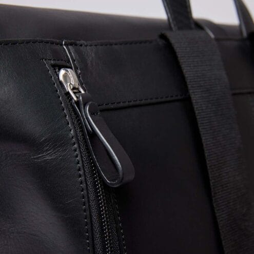 Dragkedja av En Sandqvist Antonia Leather 15L i högkvalitivt läder med snygga detaljer