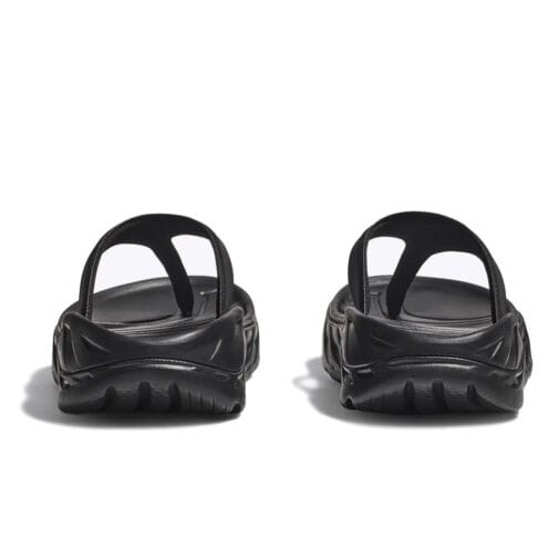 Baksidan av Hoka Ora Recovery Flip sandal i svart