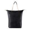 baksidan av Klättermusen Gebo Bag 23L lättviktsväska (unisex) på axlarna