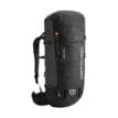 En Ortovox Peak Light 32L lågviktsryggsäck (unisex)