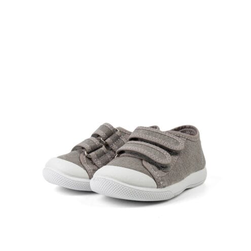 Ett par En smidig och justerbar Kavat Rydal TX textilsneakers (barn)
