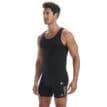 Adidas Tank Top 2-pack linne (herr) med fyrvägsstrech på en modell