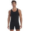 En modell bär Adidas Tank Top 2-pack linne (herr) med fyrvägsstrech