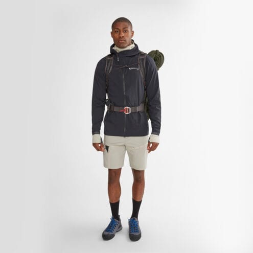 En lättviktig och tålig Ull Backpack 30L lättviktsryggsäck (unisex) på modell