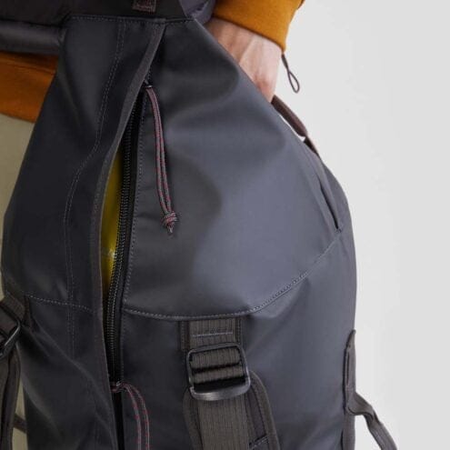 Öppning på Klättermusen Ydalir Duffelbag 40L slitstark duffelväska (unisex)