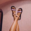 Teva Original Universal lågviktiga sandaler (dam) på en modell